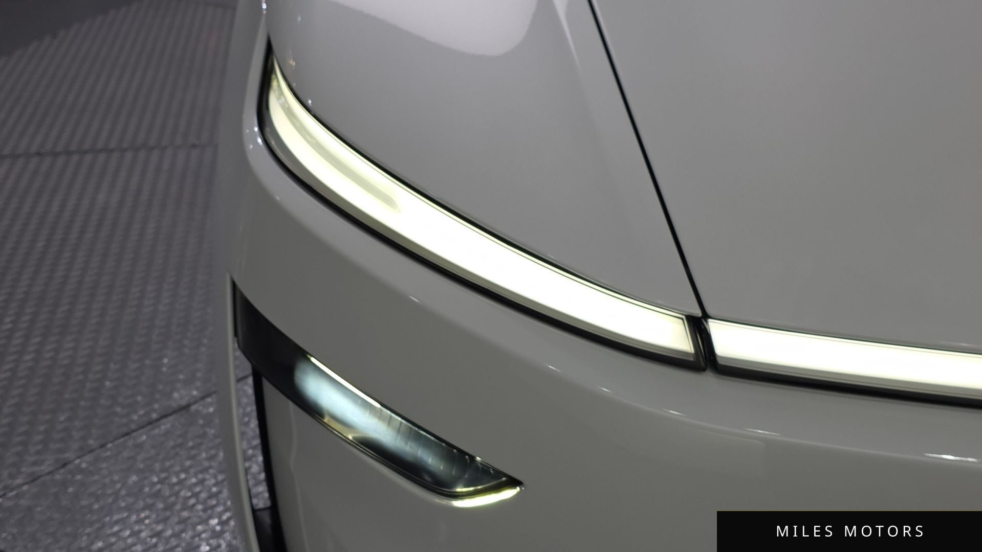Tesla Model Y 2025 — миниатюра 8