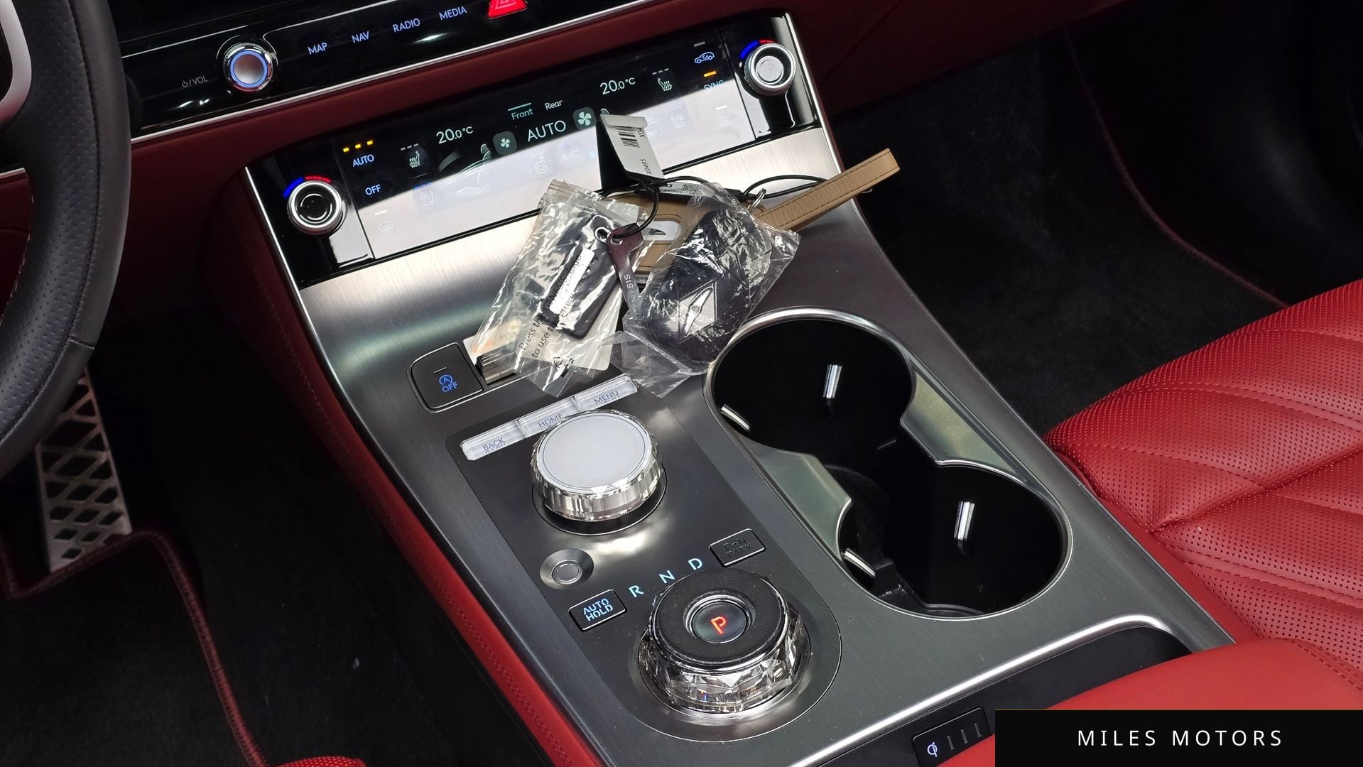 Genesis GV70 2025 — миниатюра 9