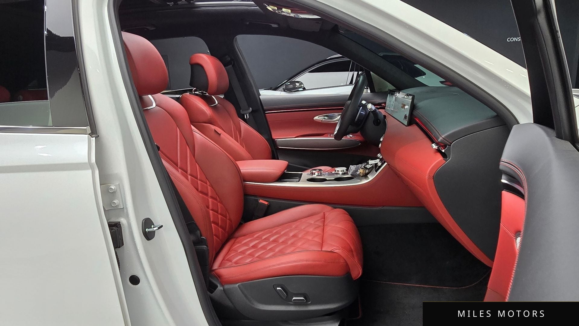 Genesis GV70 2025 — миниатюра 11