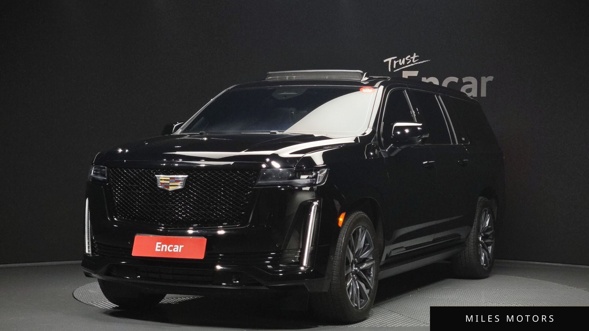 Cadillac Escalade 2023 — фото 1 из 12