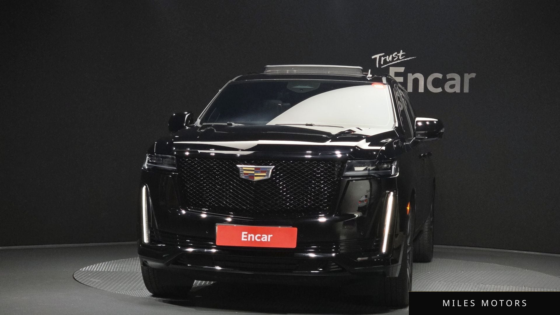Cadillac Escalade 2023 — миниатюра 3