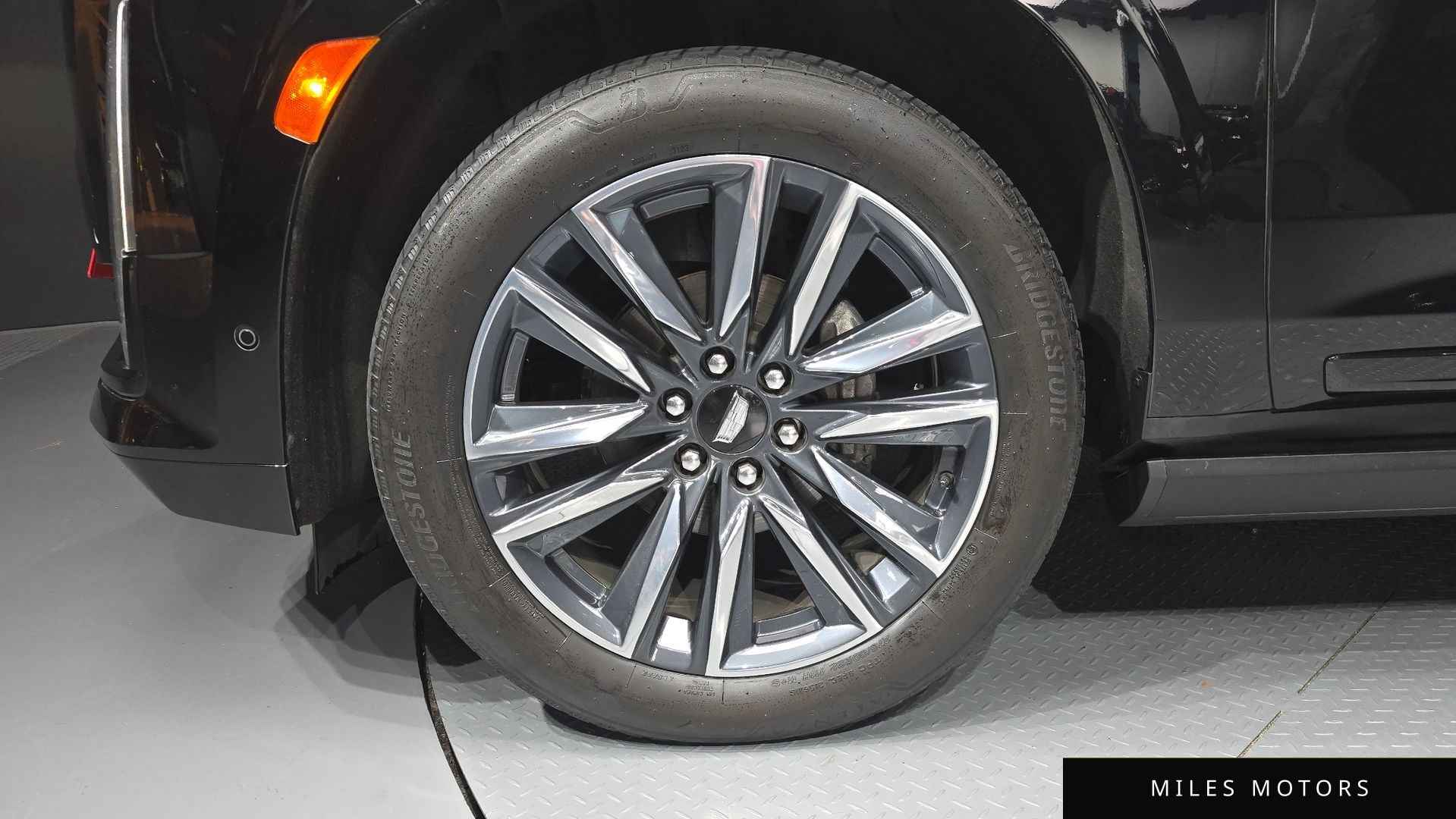Cadillac Escalade 2023 — миниатюра 5