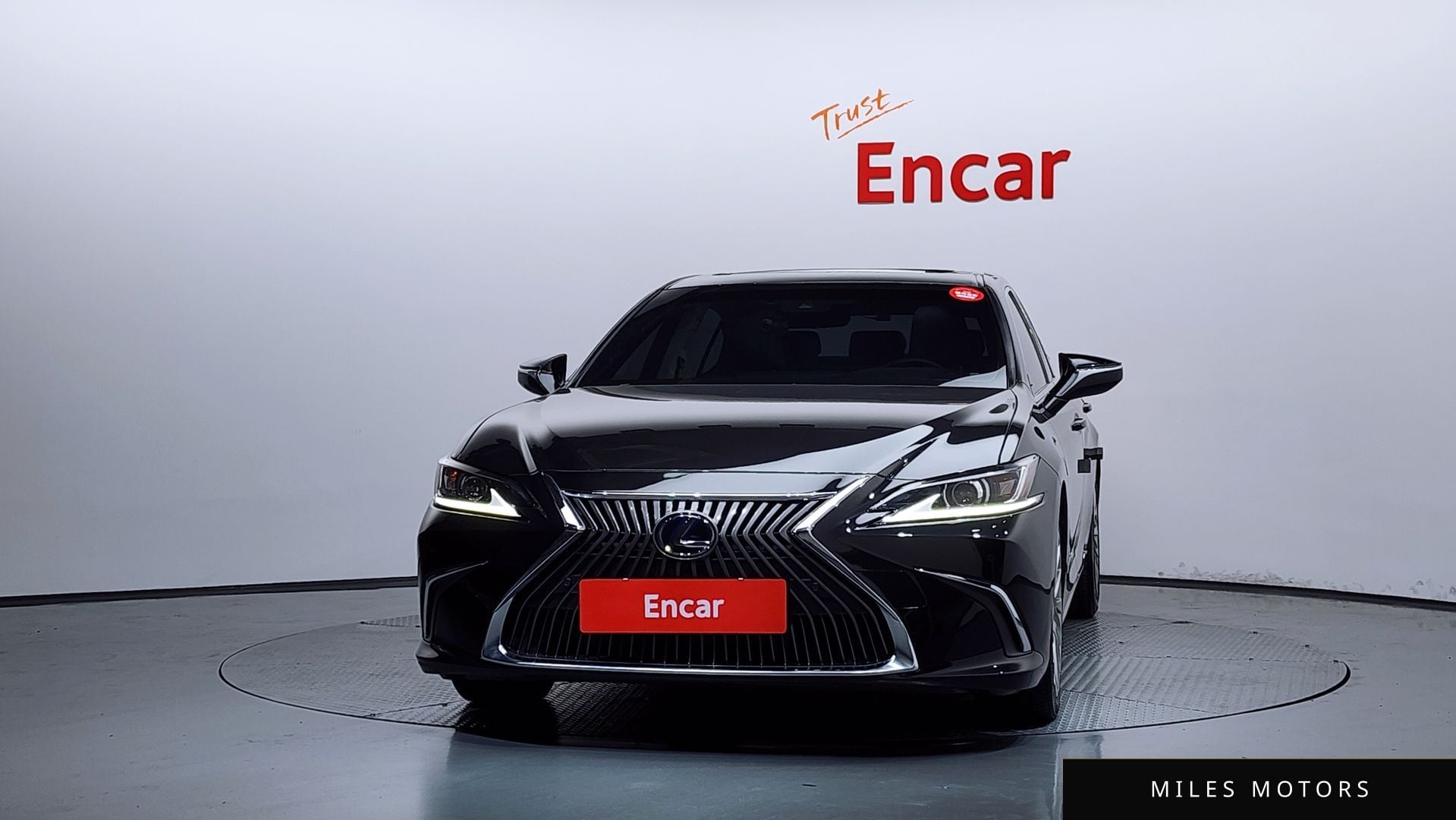 Лексус ES300h 2019 — миниатюра 3