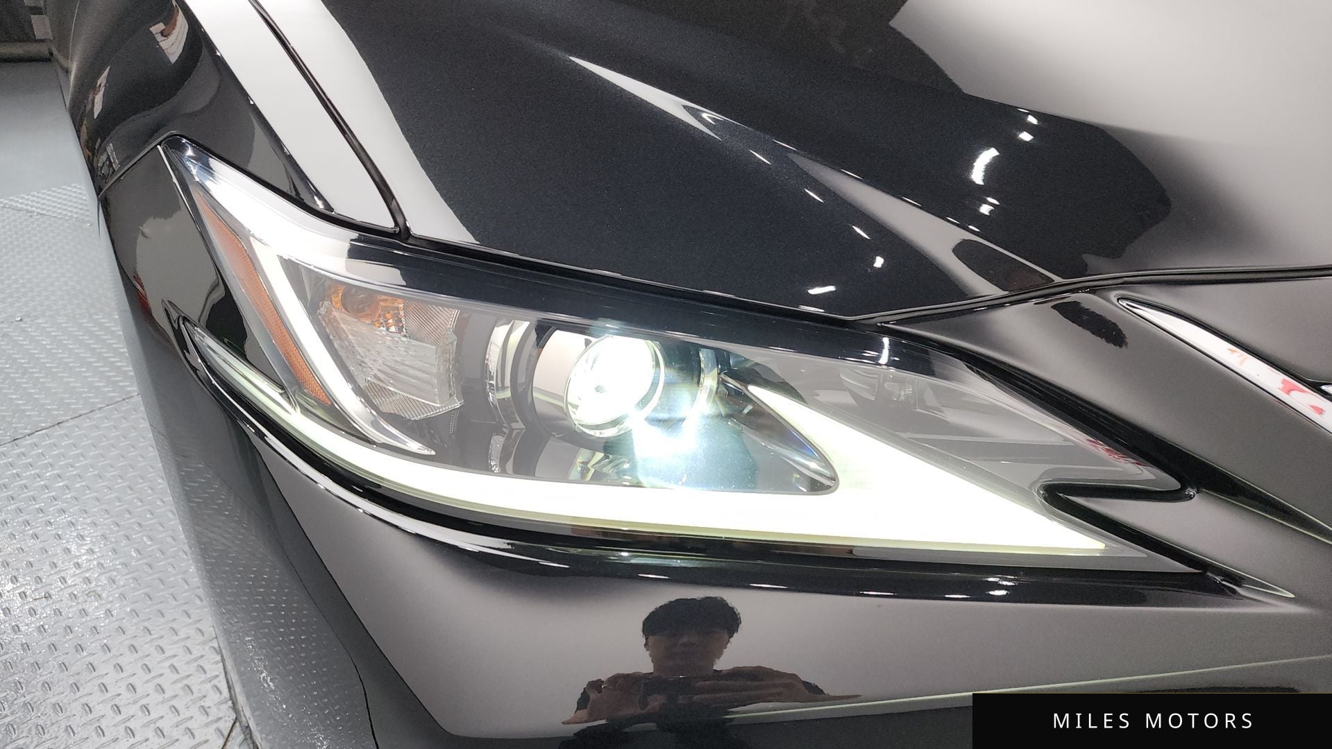 Лексус ES300h 2019 — миниатюра 8