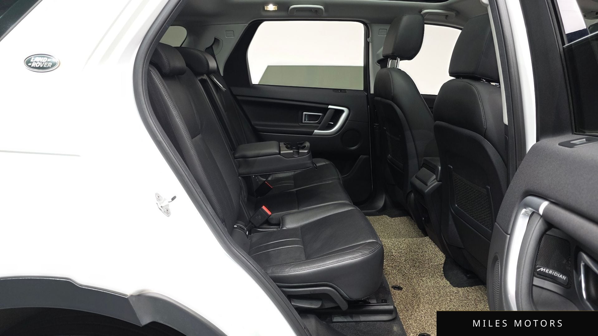 Land Rover Discovery Sport 2018 — миниатюра 12