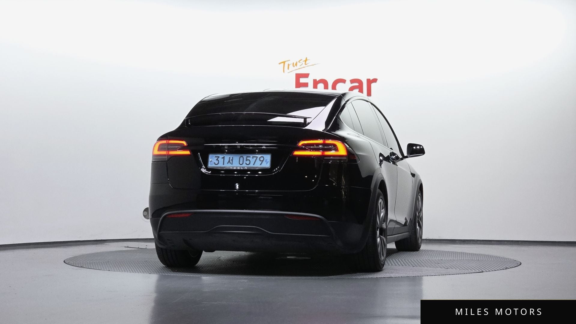 Tesla Model X 2023 — миниатюра 3