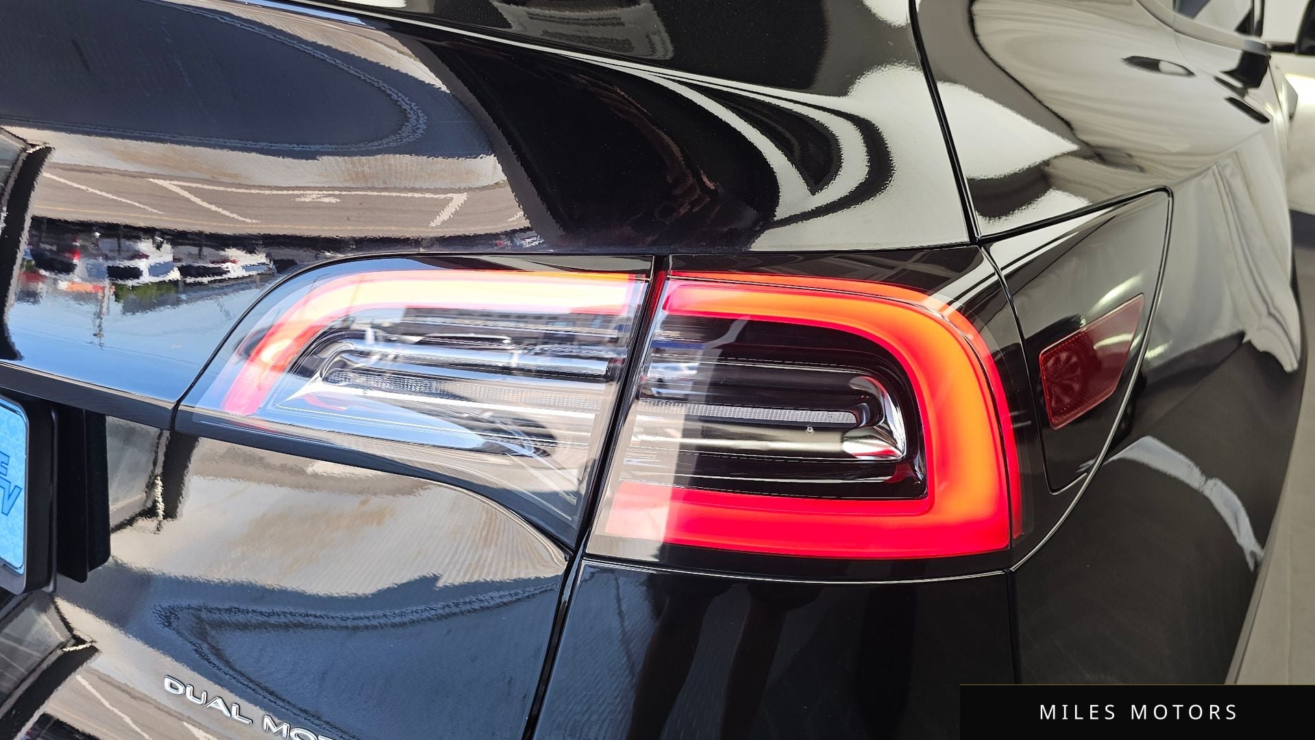 Tesla Model Y 2023 — миниатюра 9