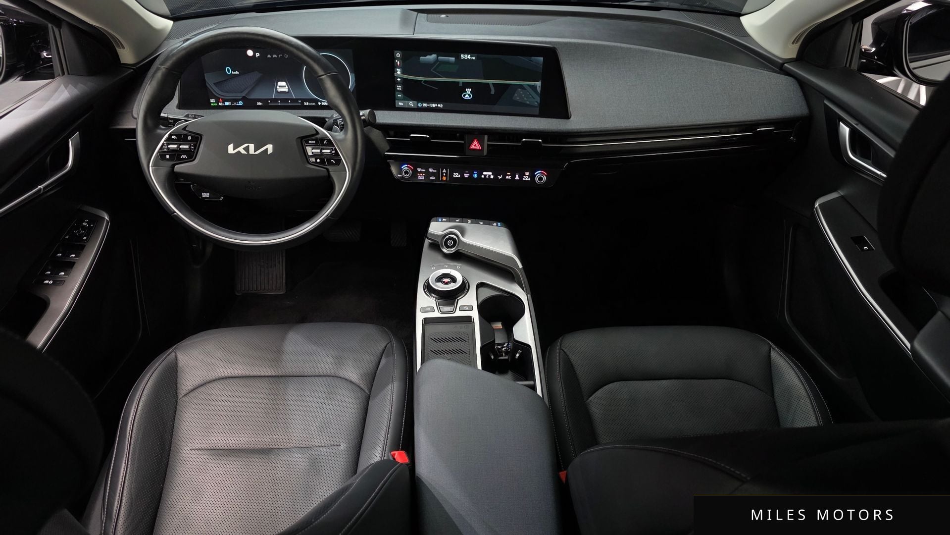Kia EV6 2023 — миниатюра 10