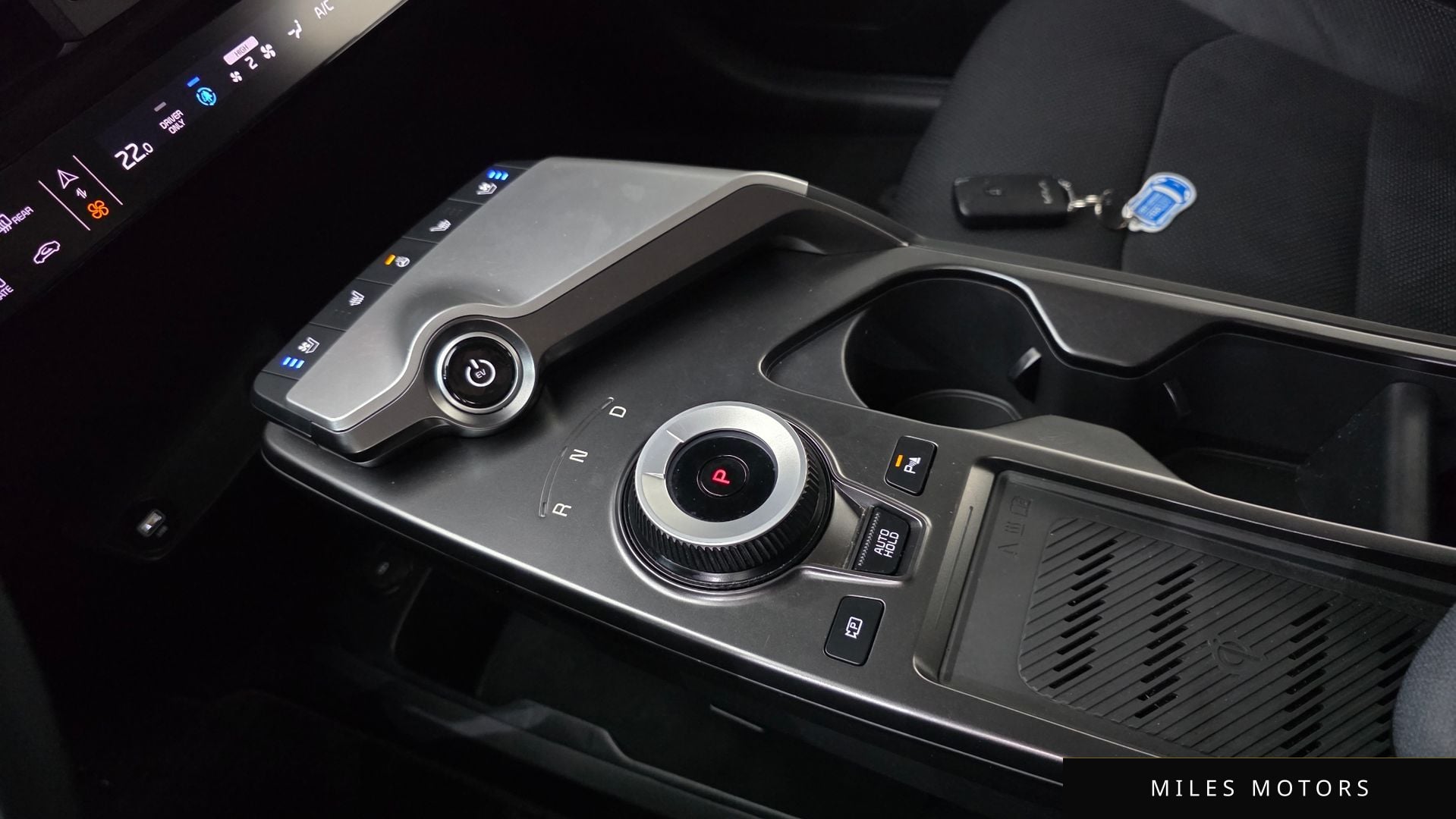 Kia EV6 2023 — миниатюра 12
