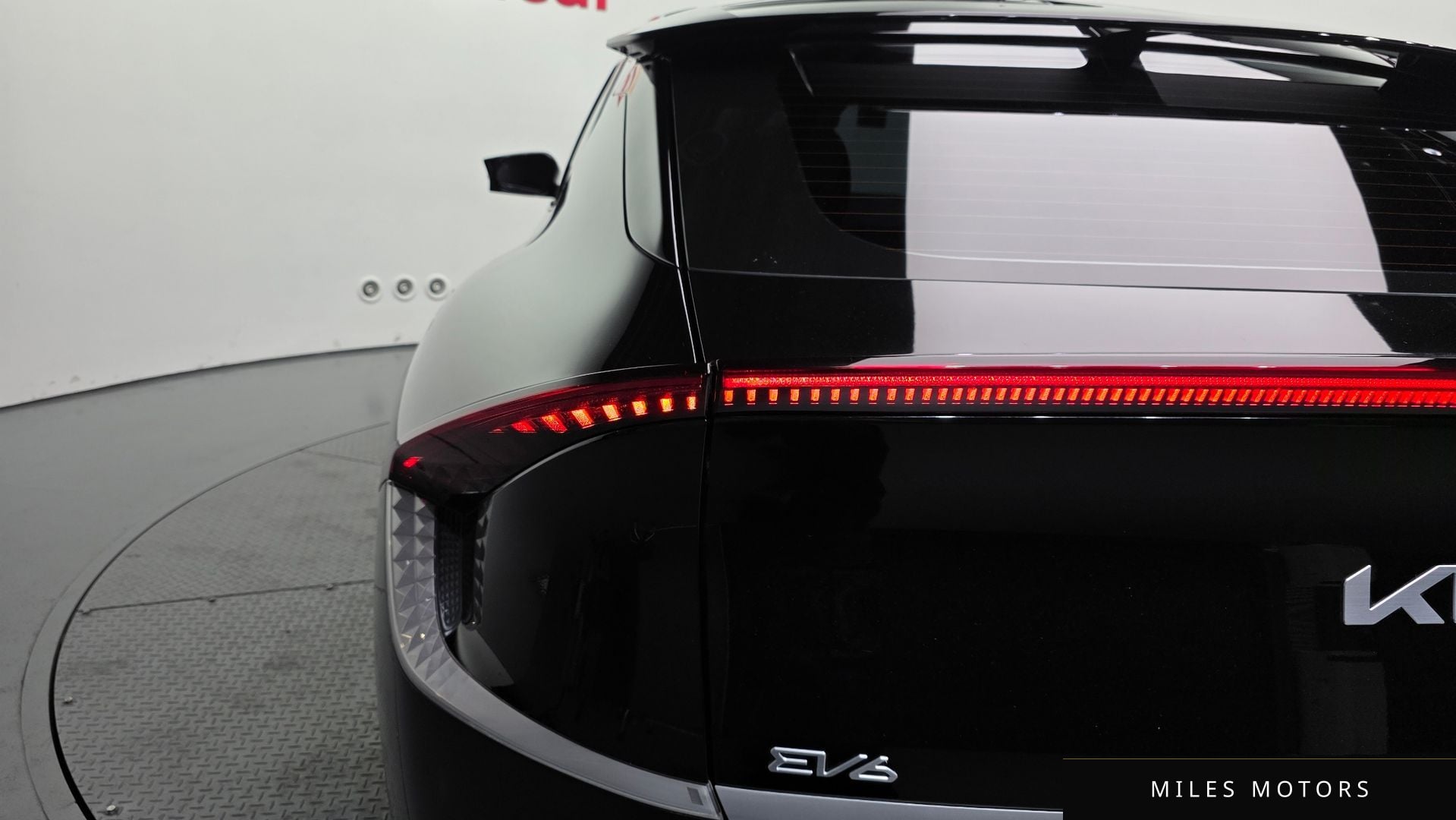 Kia EV6 2023 — миниатюра 9