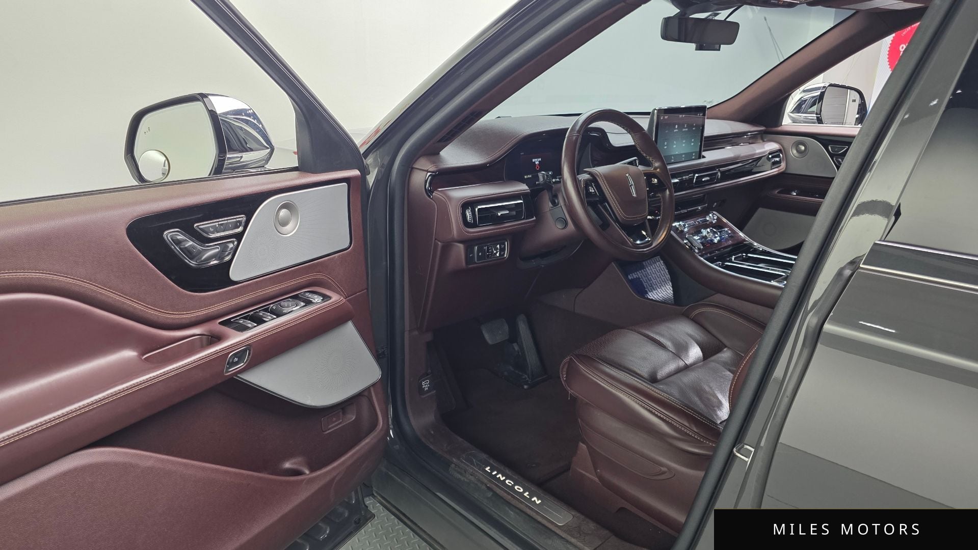 Lincoln Aviator 2022 — миниатюра 10