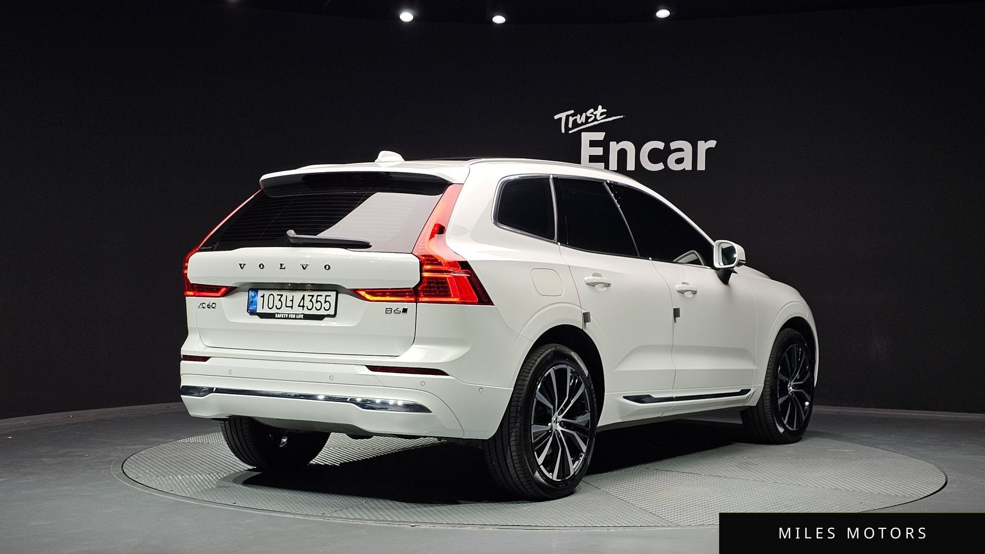 Volvo XC60 2023 — миниатюра 2