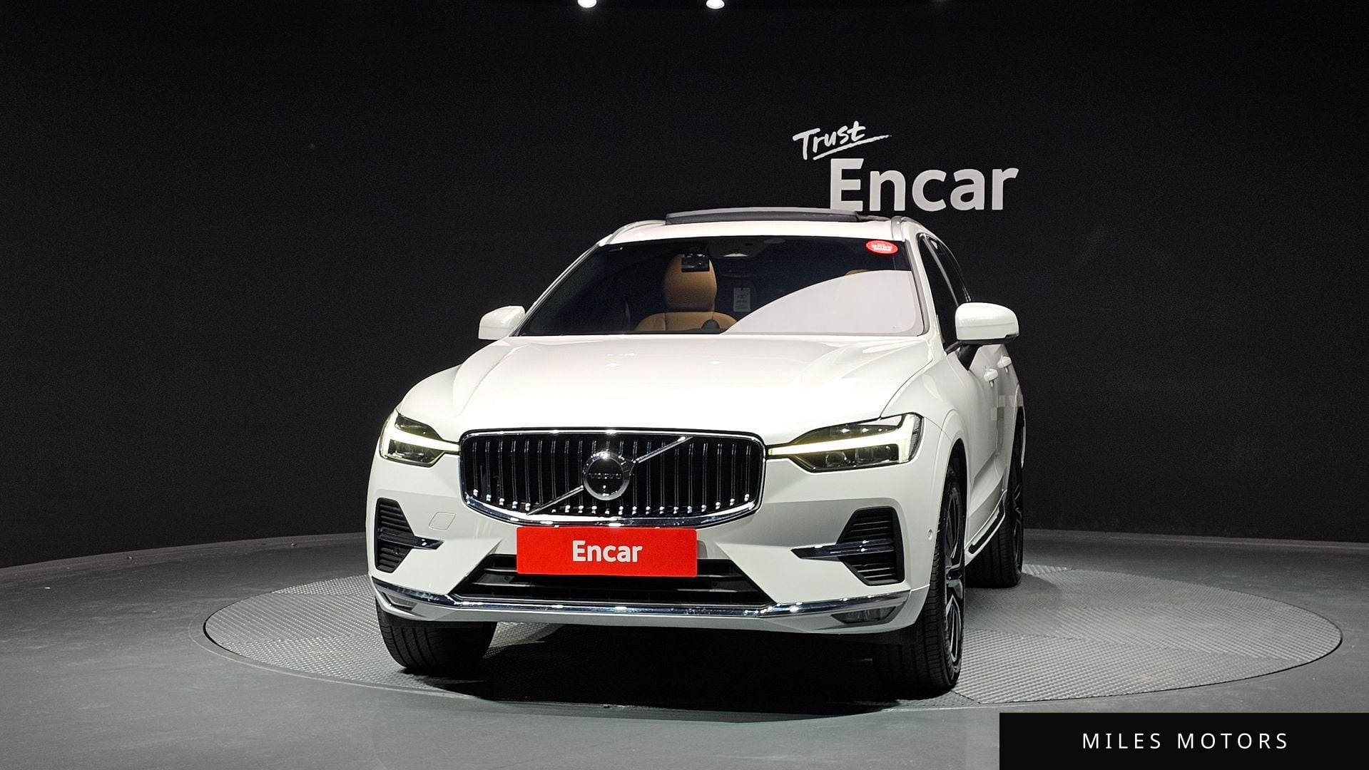 Volvo XC60 2023 — миниатюра 3