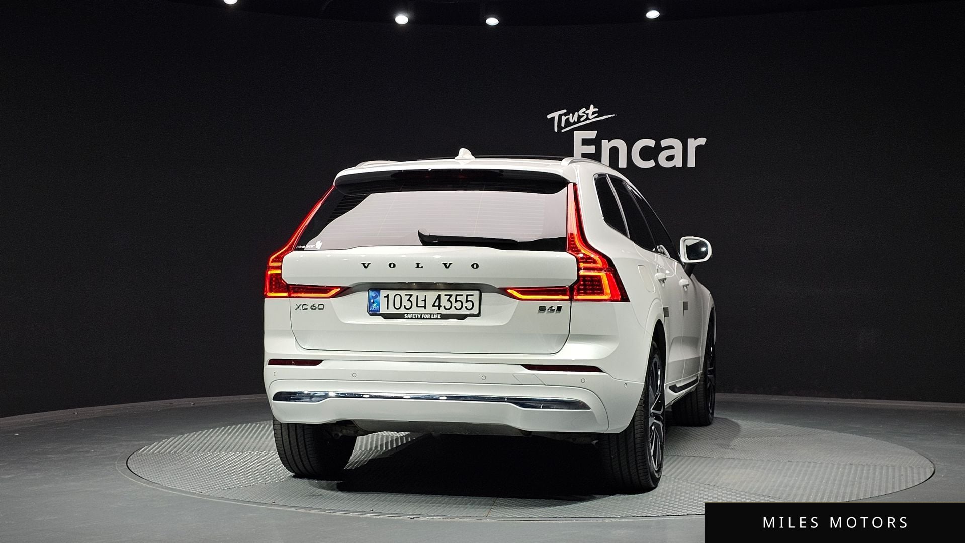 Volvo XC60 2023 — миниатюра 4