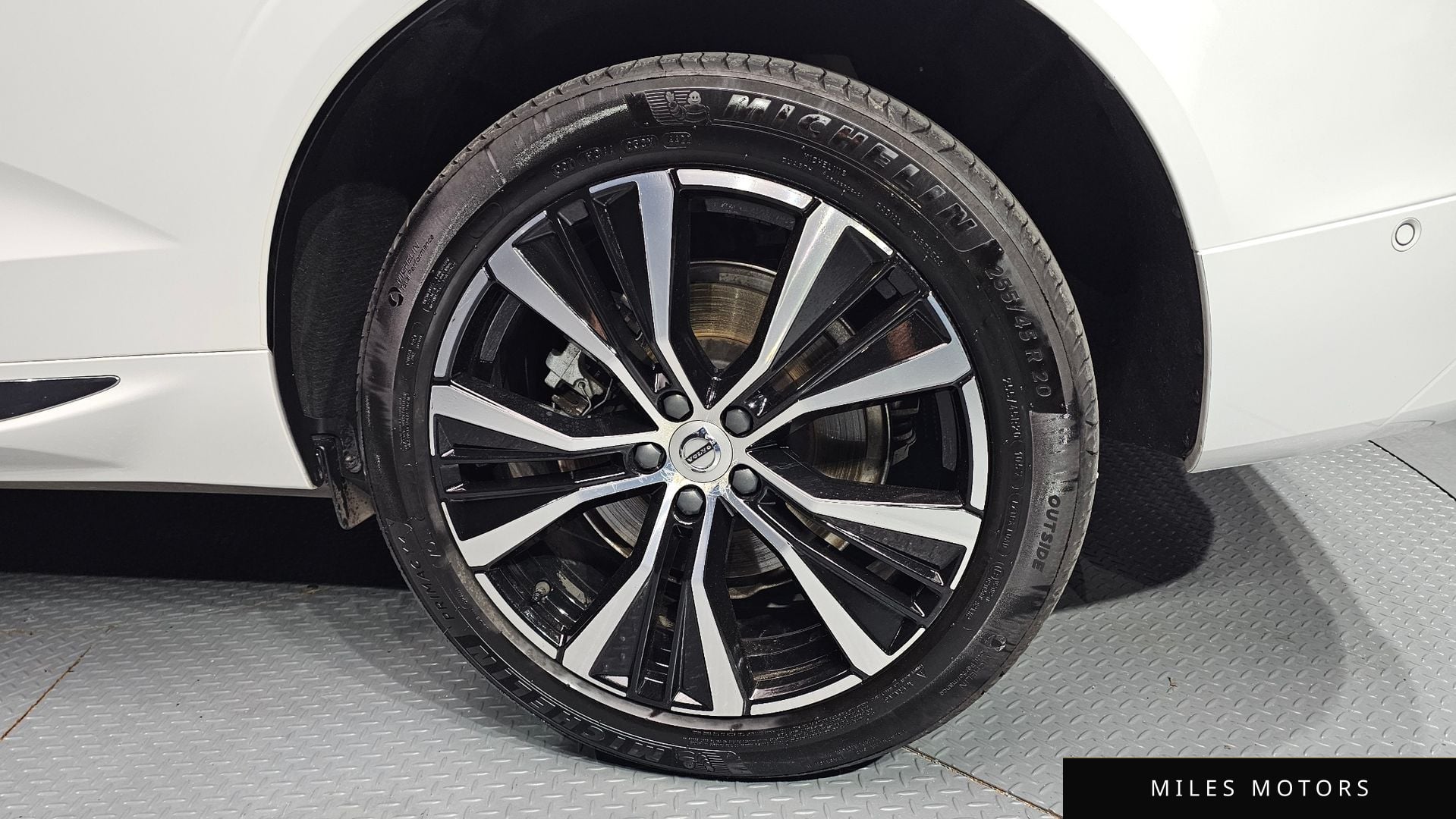 Volvo XC60 2023 — миниатюра 7