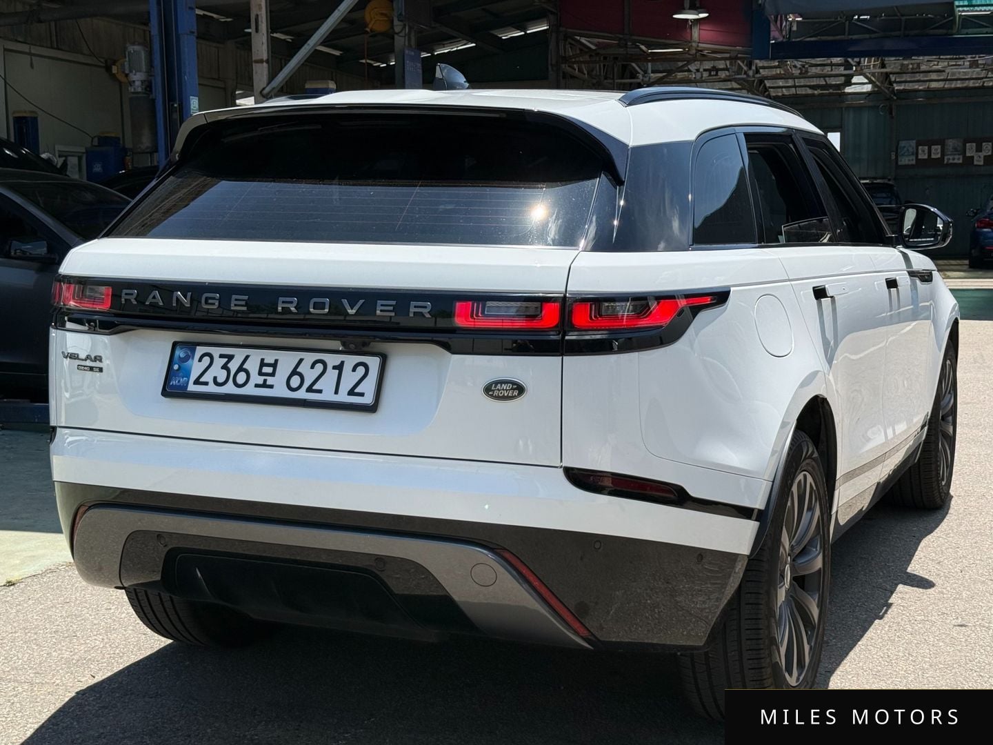Land Rover Range Rover Velar 2019 — миниатюра 3