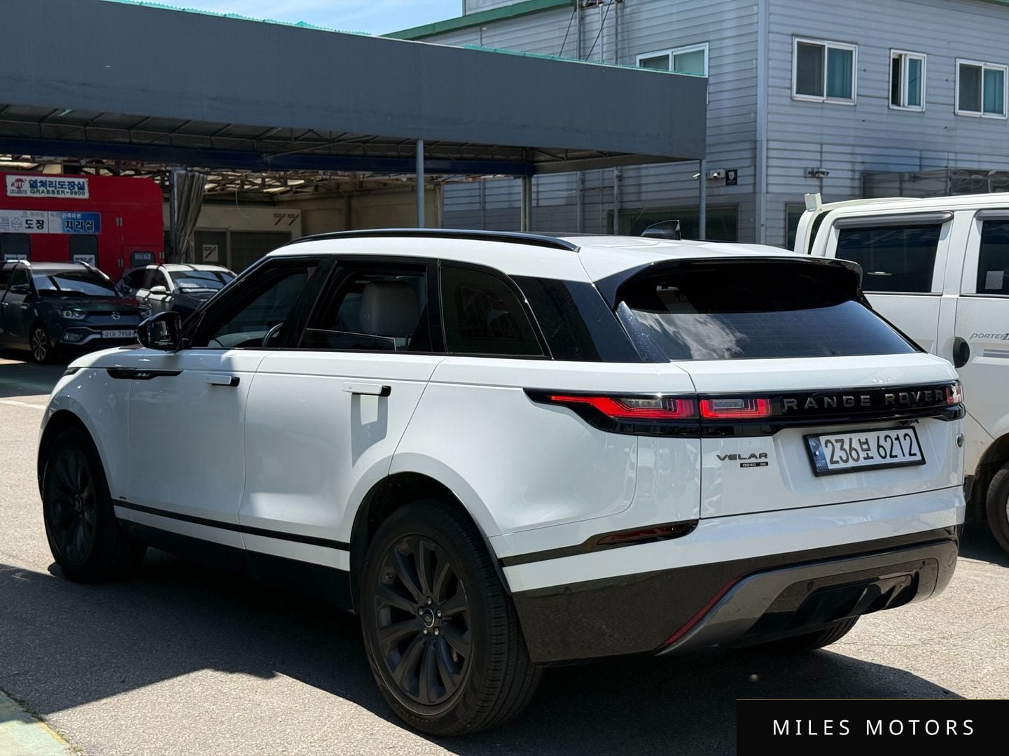 Land Rover Range Rover Velar 2019 — миниатюра 4