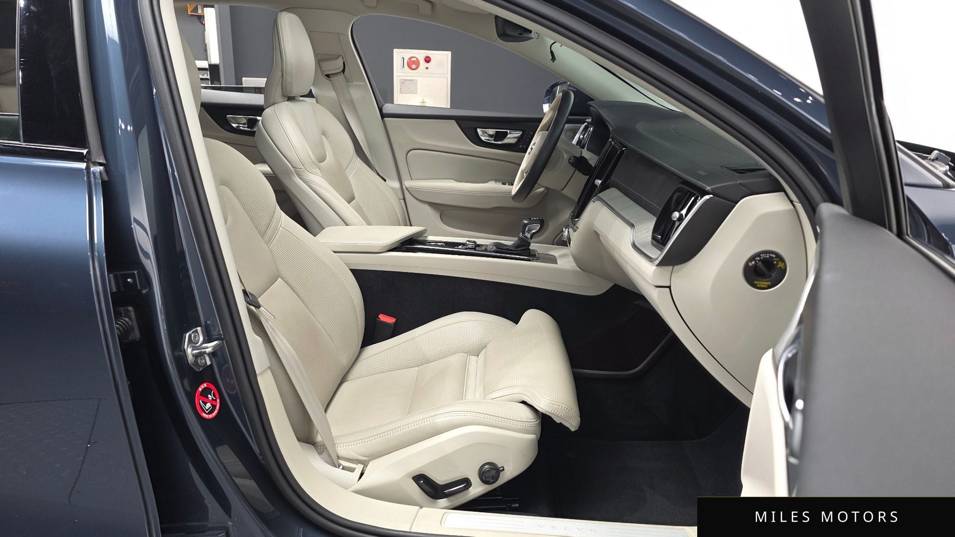 Volvo V60 2020 — миниатюра 11