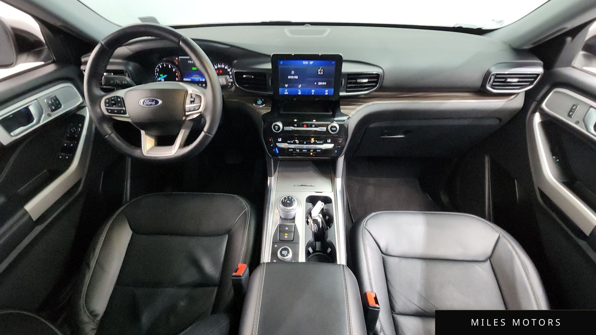 Ford Explorer 2021 — миниатюра 10