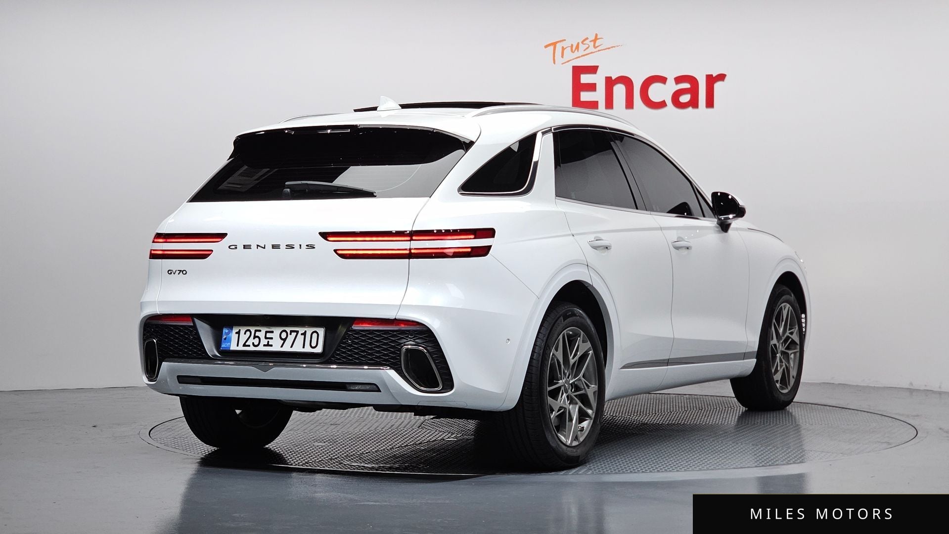 Genesis GV70 2024 — миниатюра 2