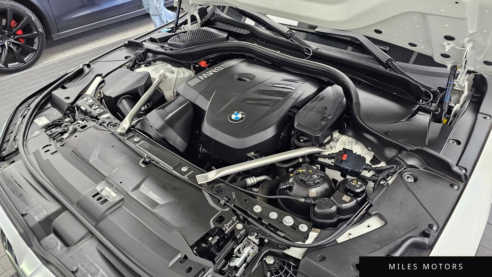 BMW 5 Series (G60) 2024 — миниатюра 6