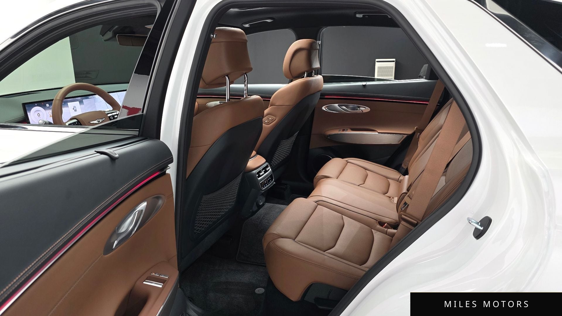 Genesis GV70 2025 — миниатюра 12
