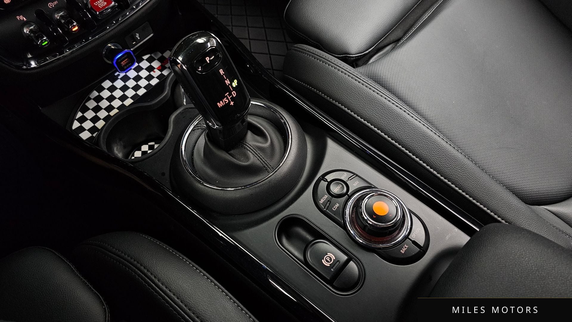 MINI Clubman 2020 — миниатюра 12