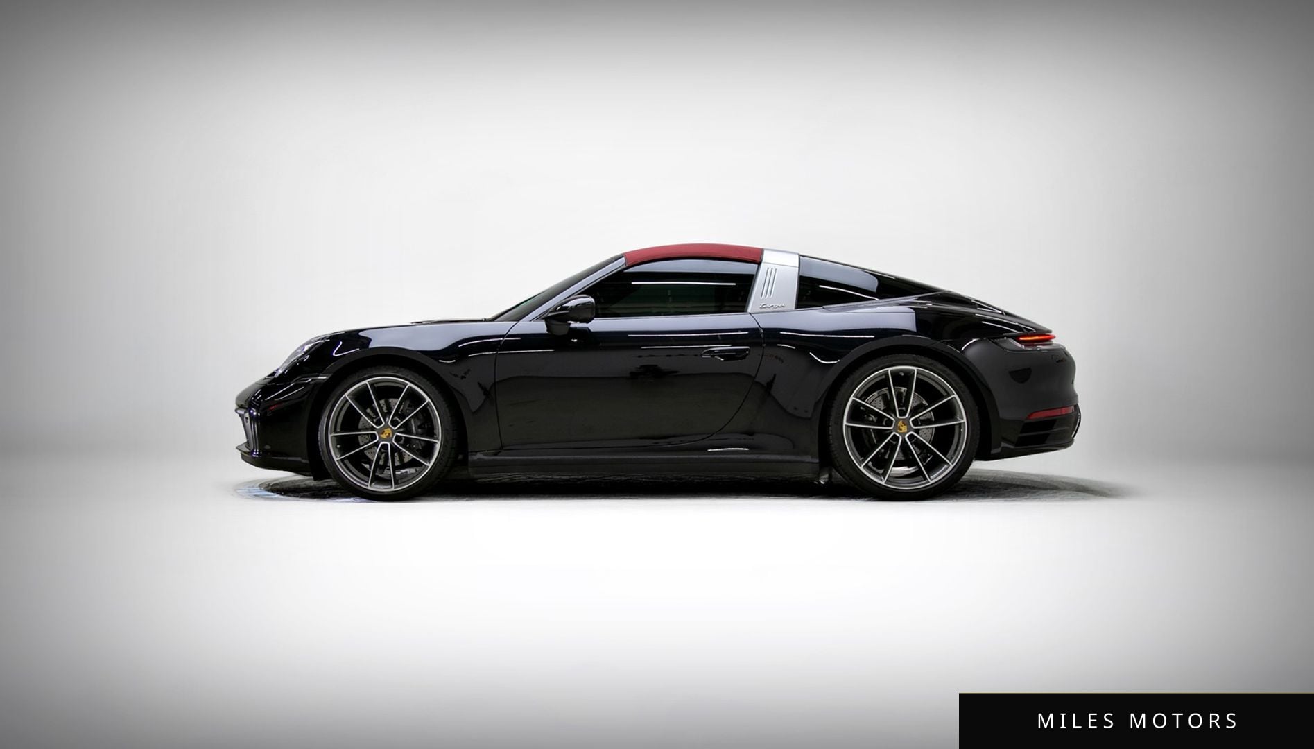 Porsche 911 (992) 2024 — миниатюра 3