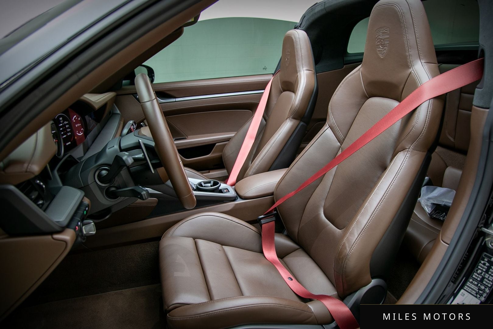 Porsche 911 (992) 2024 — миниатюра 10