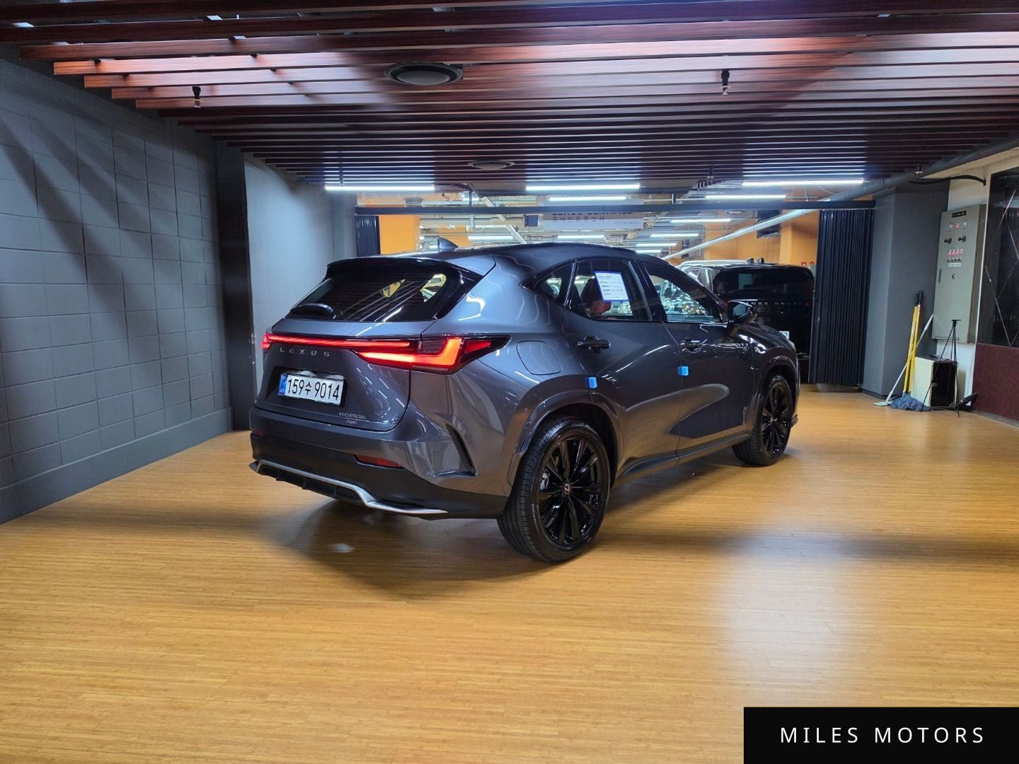 Лексус NX450h+ 2025 — миниатюра 2