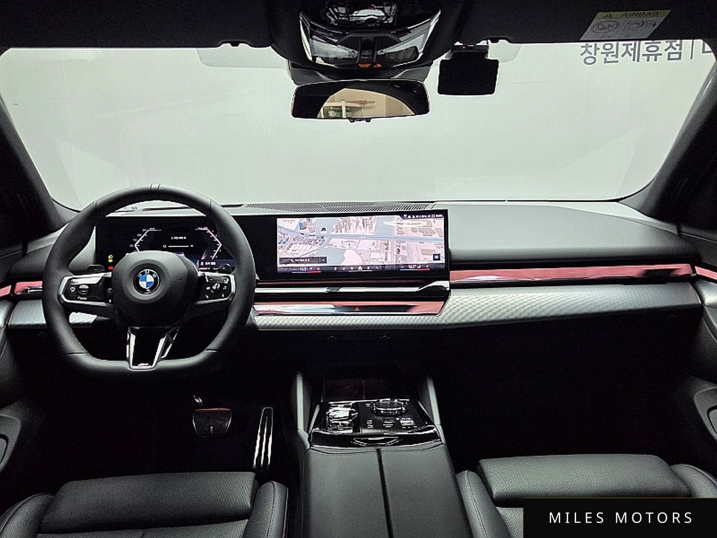 BMW 5 Series (G60) 2026 — миниатюра 10