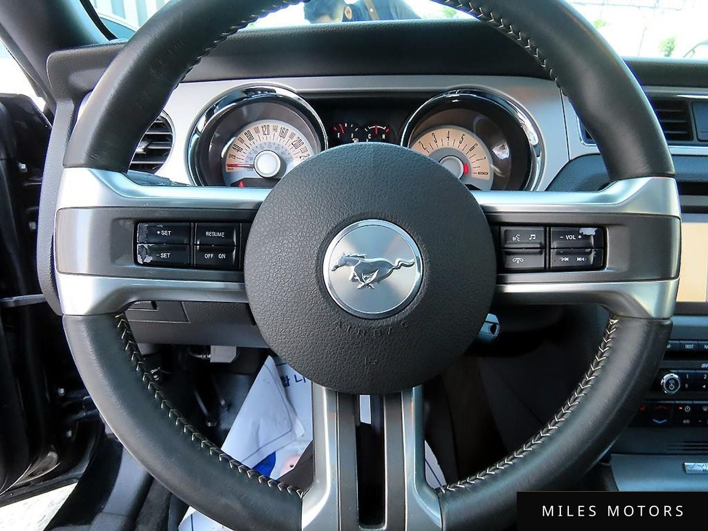 Ford Mustang 2011 — миниатюра 8