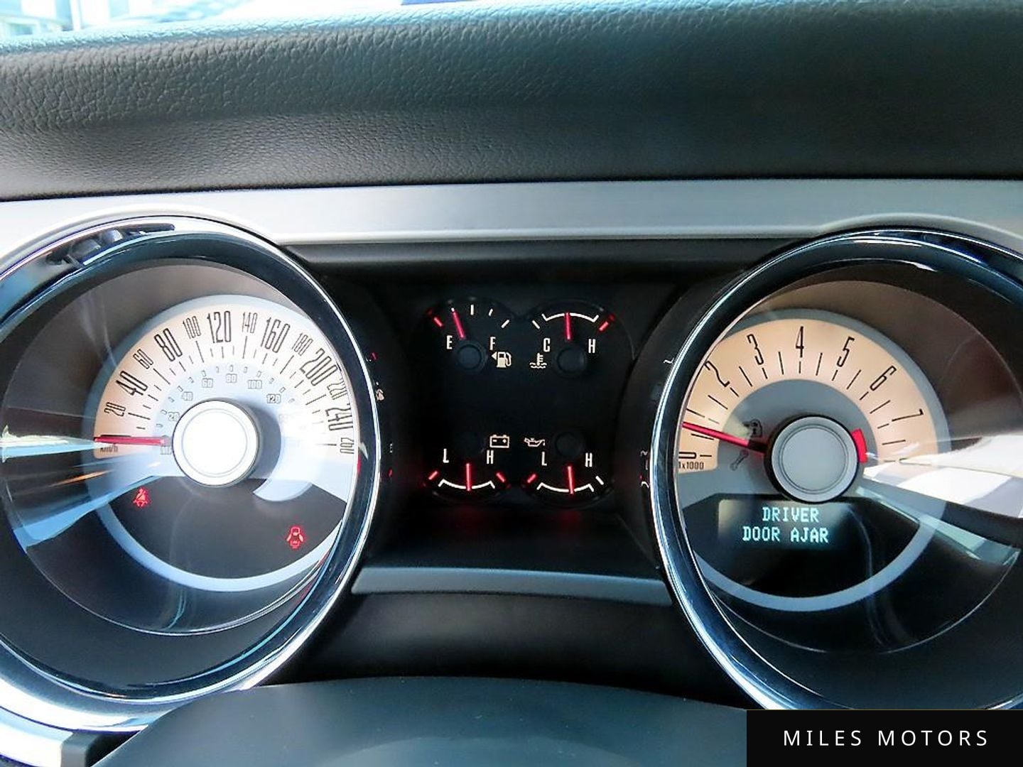 Ford Mustang 2011 — миниатюра 9