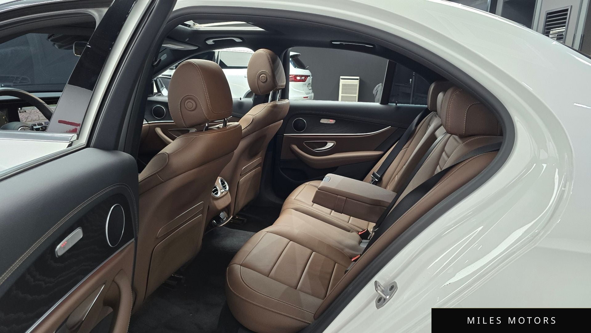 Mercedes-Benz E-Class W213 2023 — миниатюра 12