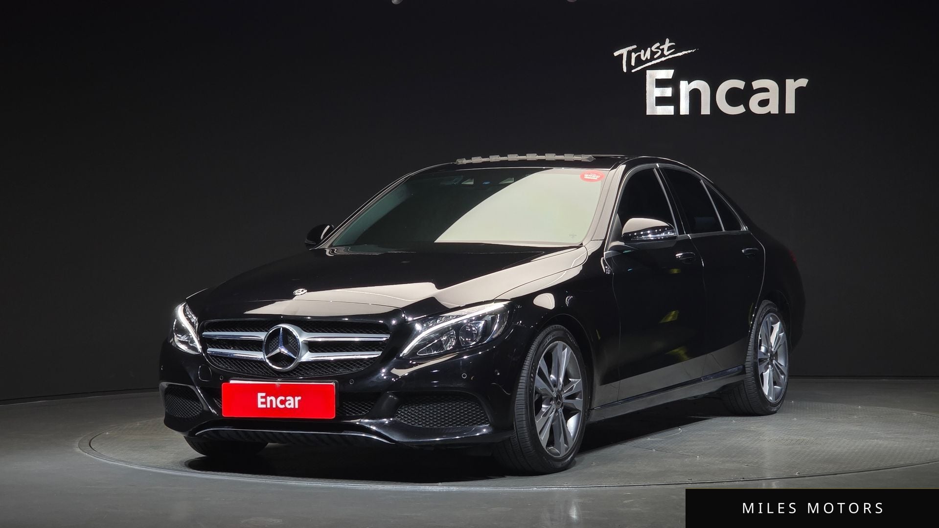 Mercedes-Benz C-Class W205 2017 — фото 1 из 12