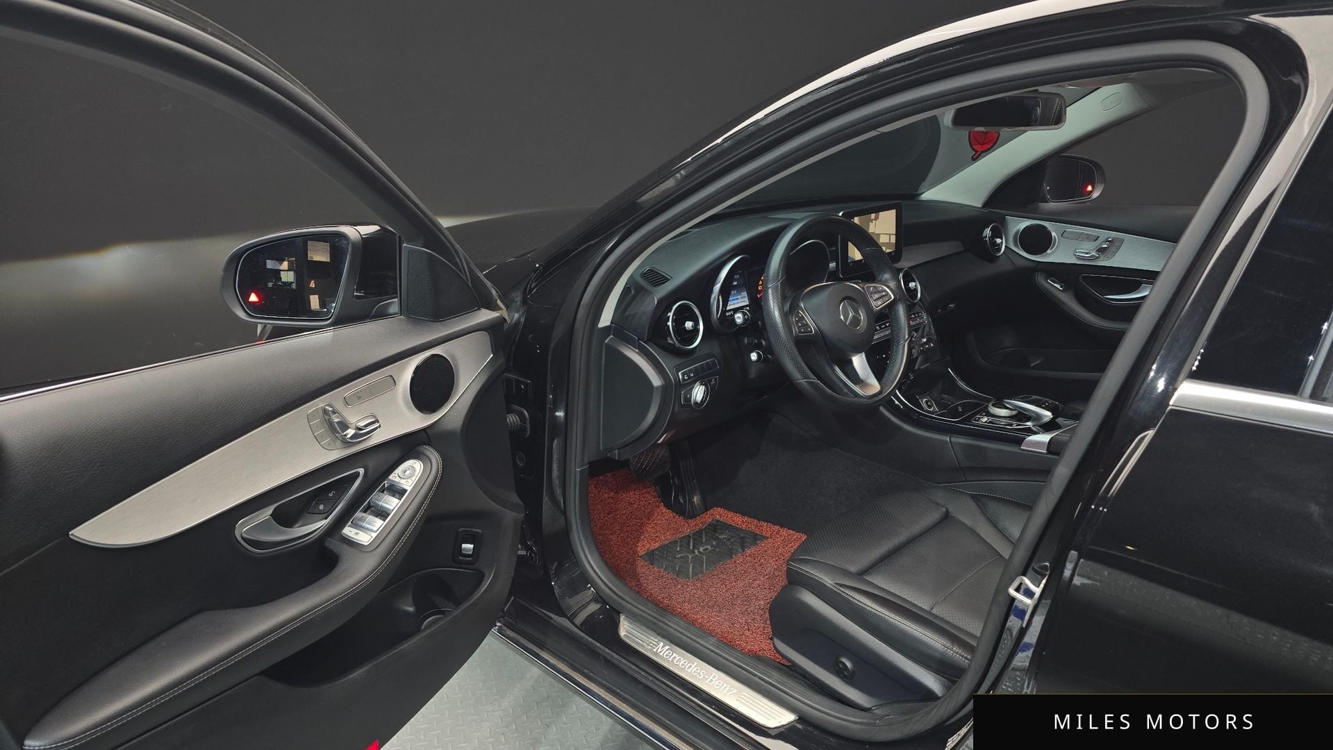 Mercedes-Benz C-Class W205 2017 — миниатюра 10