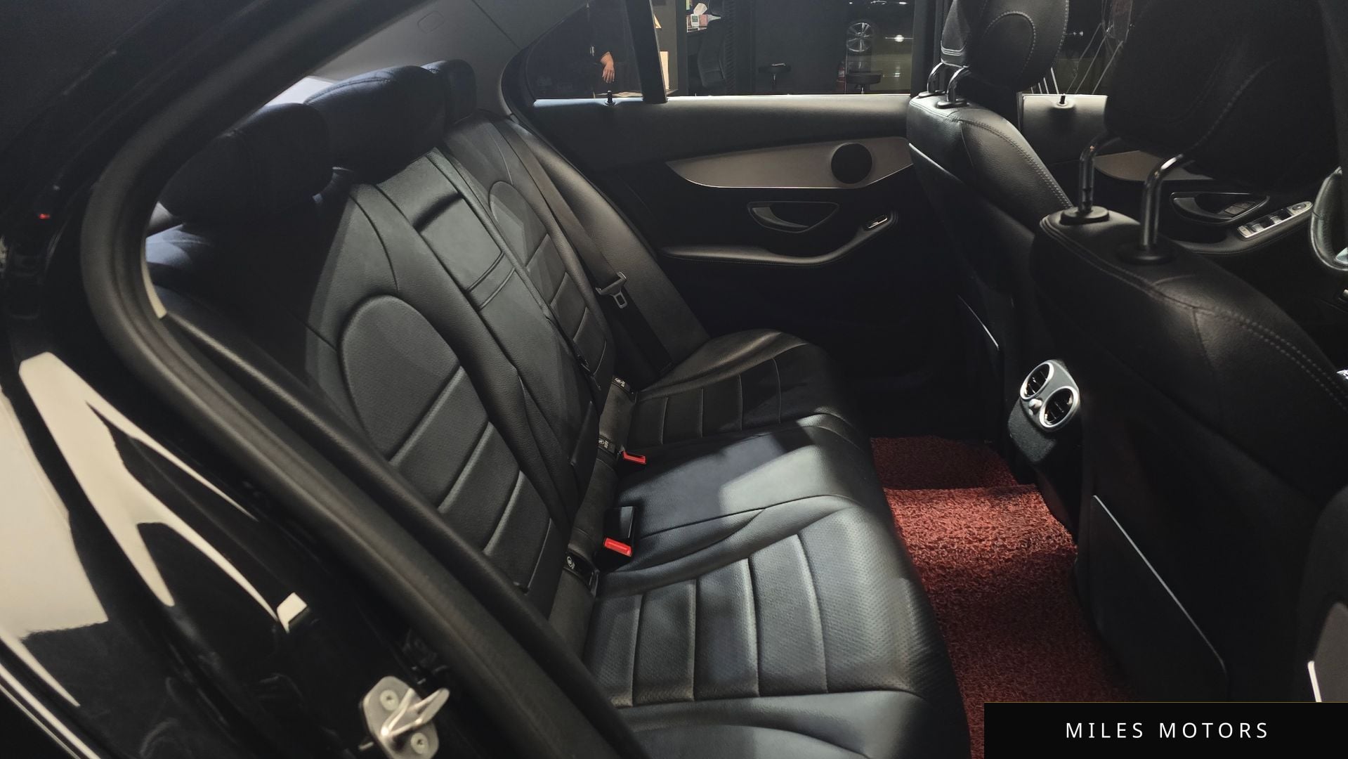 Mercedes-Benz C-Class W205 2017 — миниатюра 11
