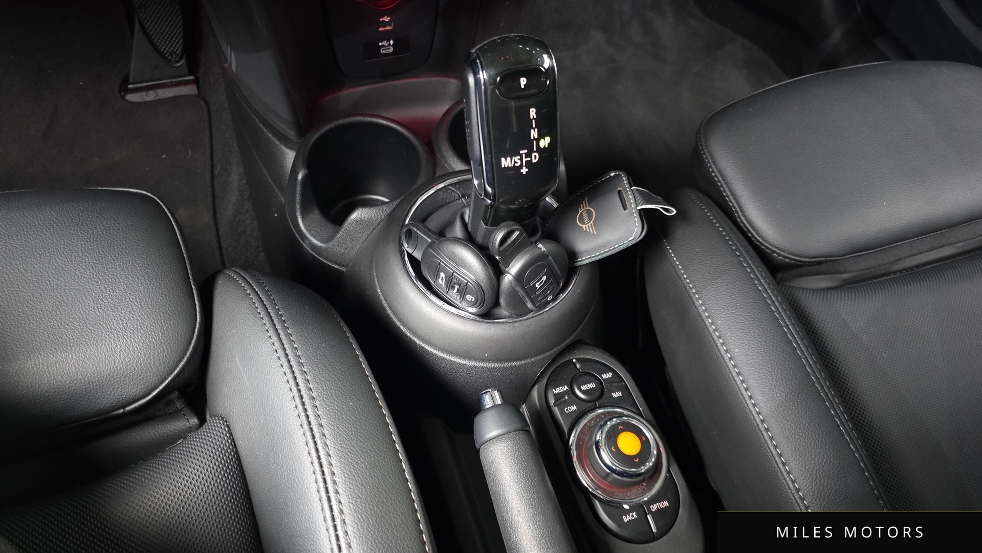 MINI Cooper 2021 — миниатюра 12