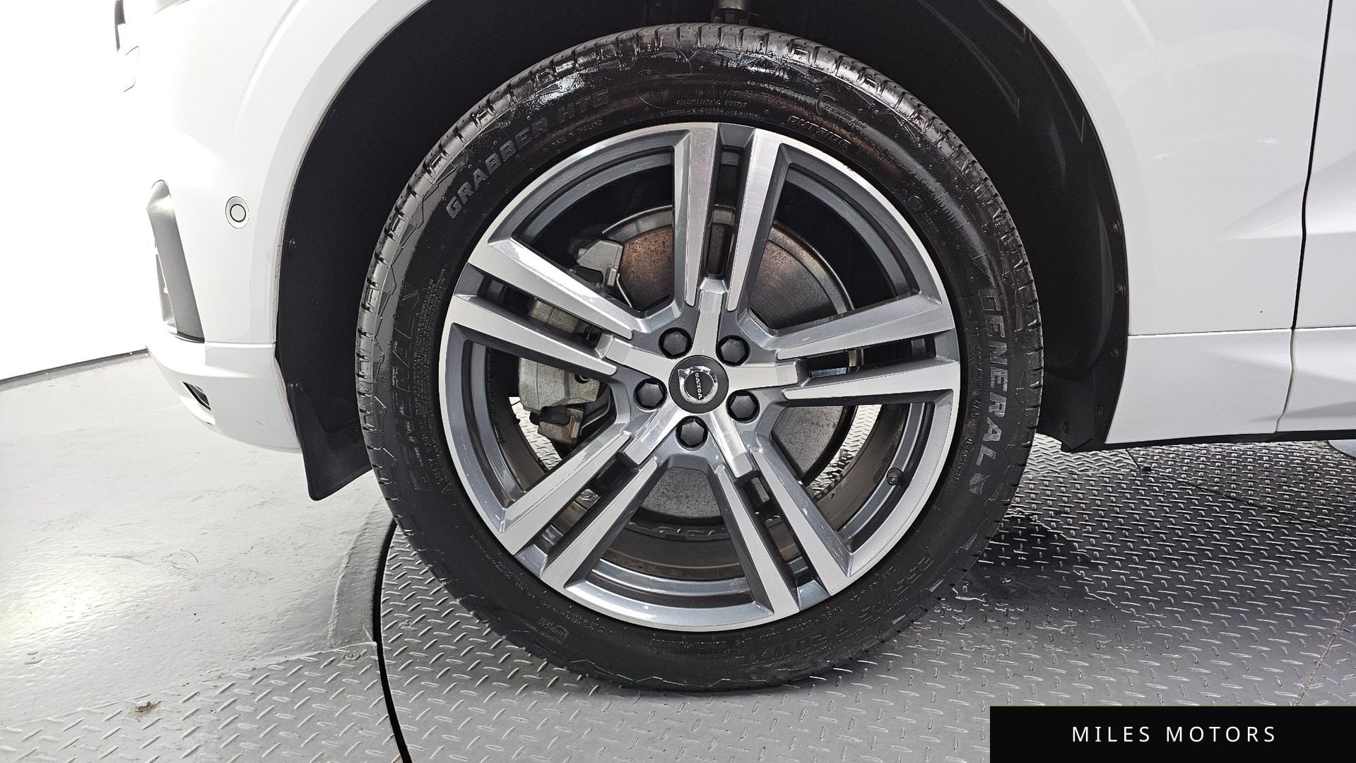 Volvo XC60 2021 — миниатюра 4