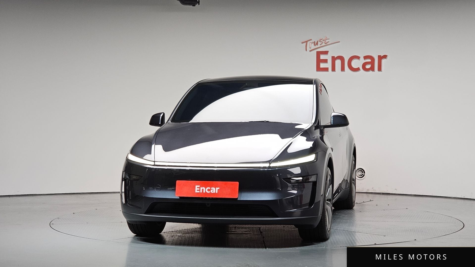 Tesla Model Y 2025 — миниатюра 2
