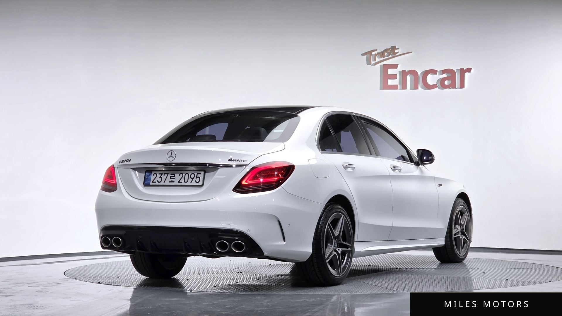 Mercedes-Benz C-Class W205 2019 — фото 1 из 12