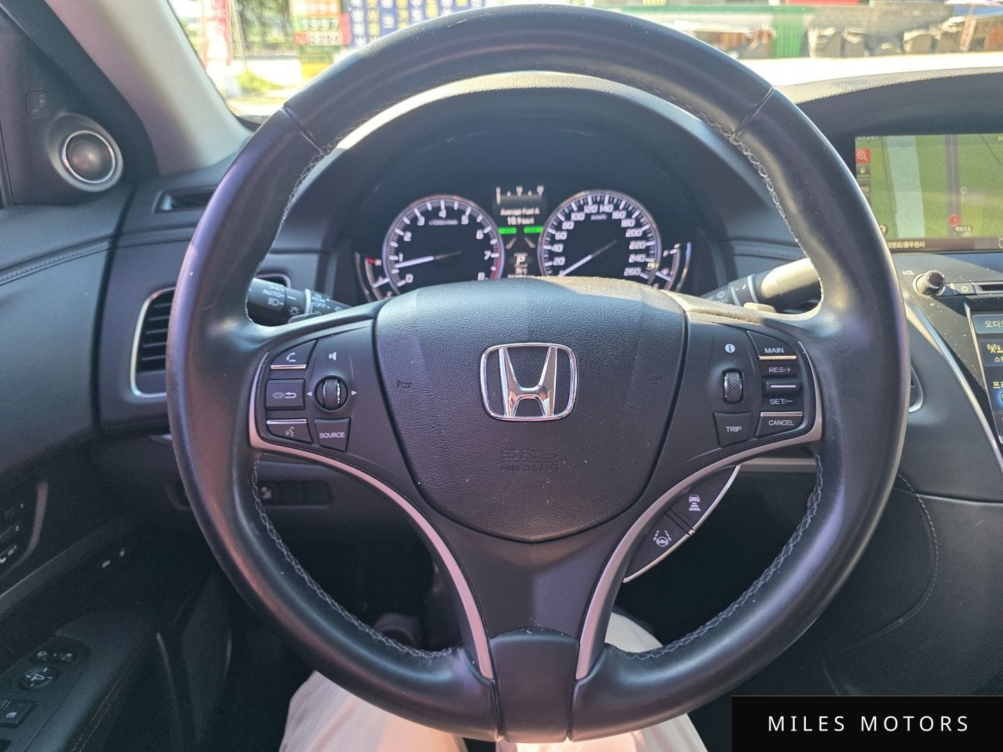 Honda Legend 2016 — миниатюра 10
