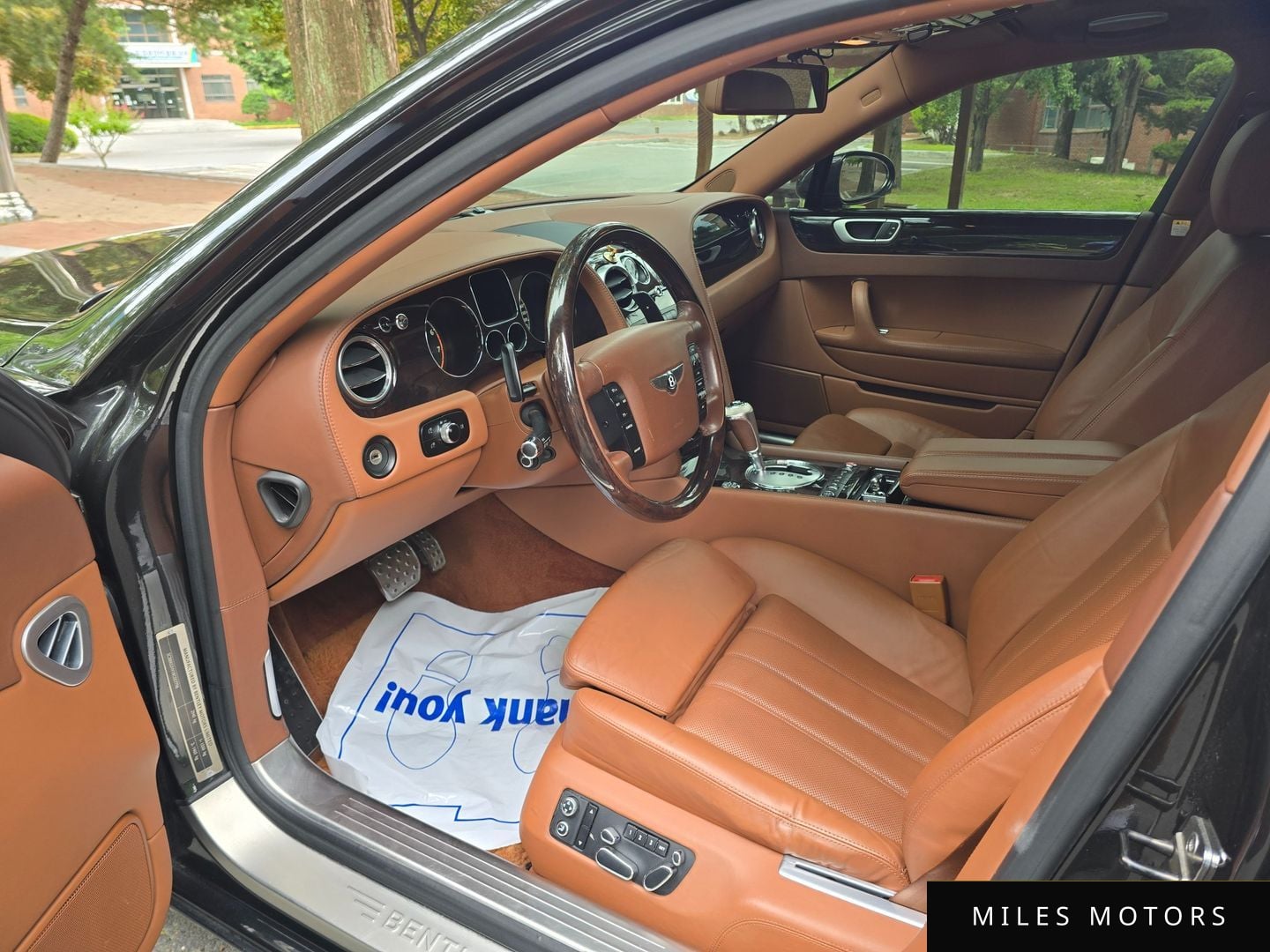 Bentley Flying Spur 2008 — миниатюра 7