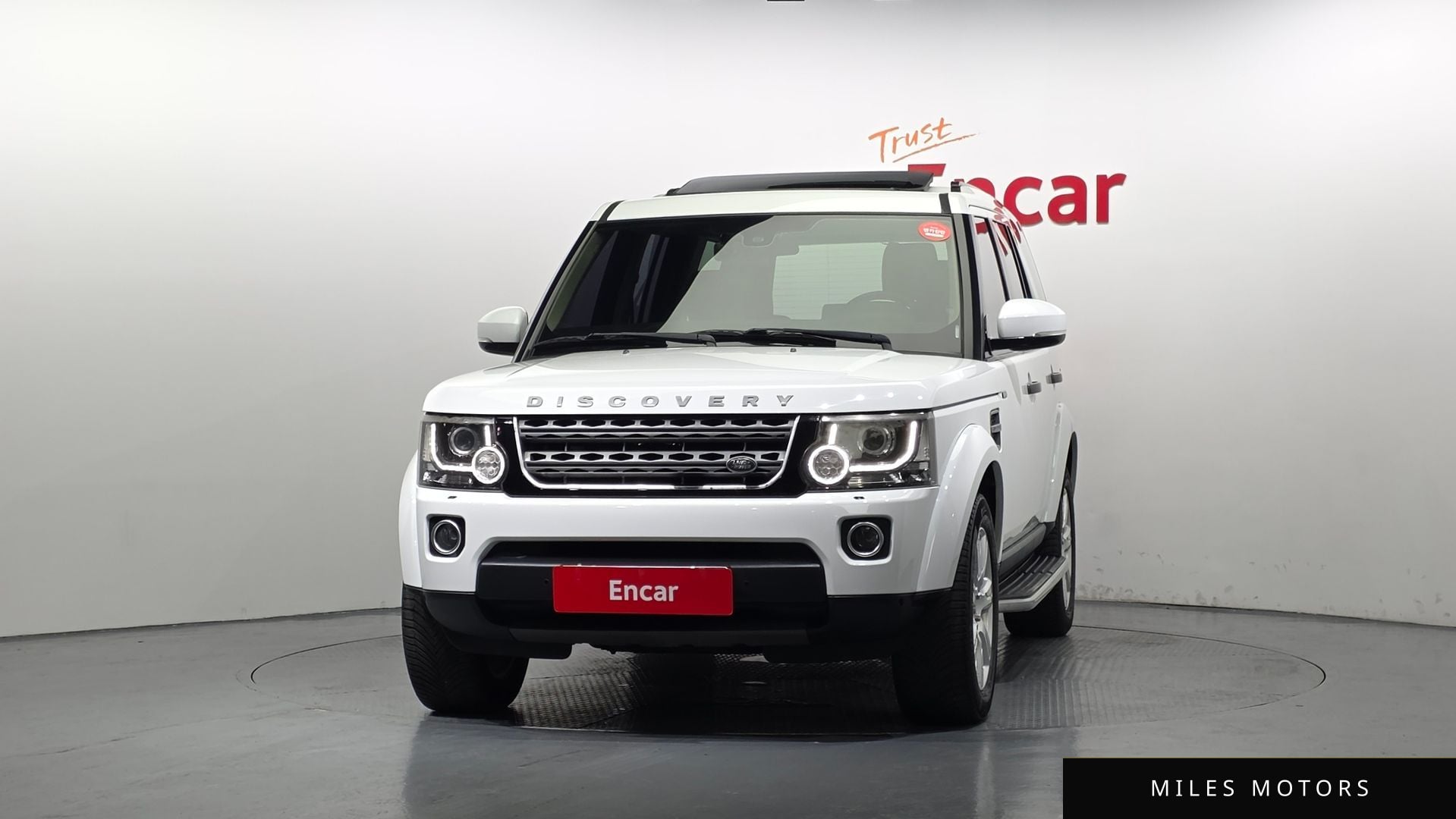 Land Rover Discovery 2016 — миниатюра 3