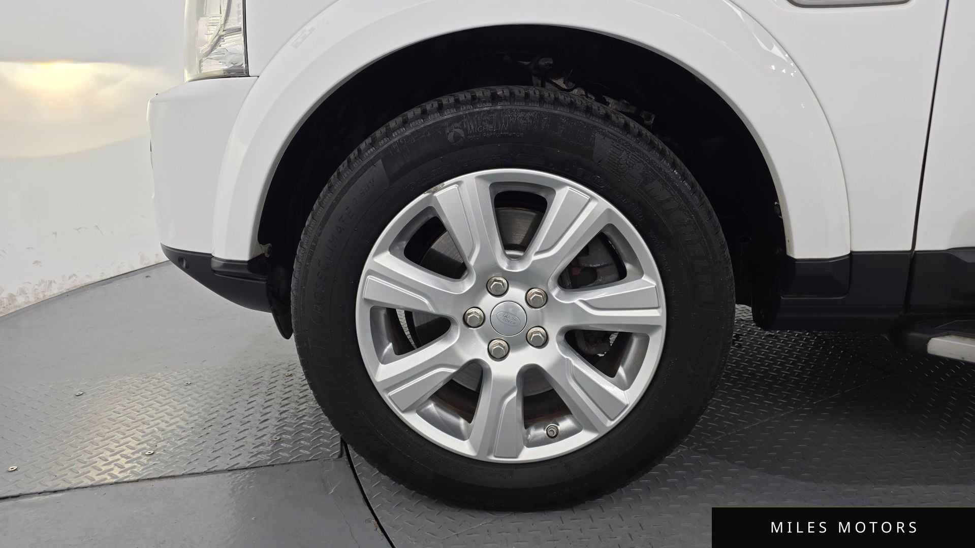 Land Rover Discovery 2016 — миниатюра 5