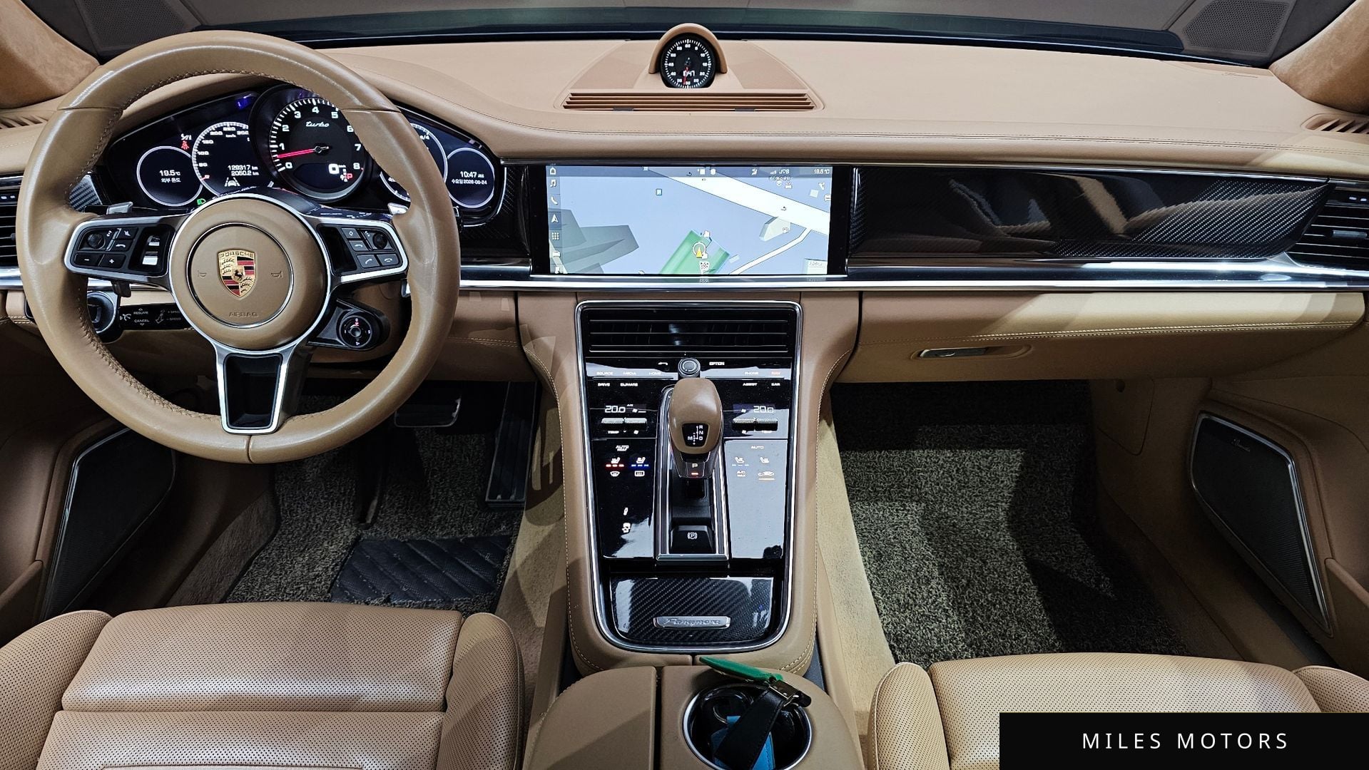 Porsche Panamera 2017 — миниатюра 10