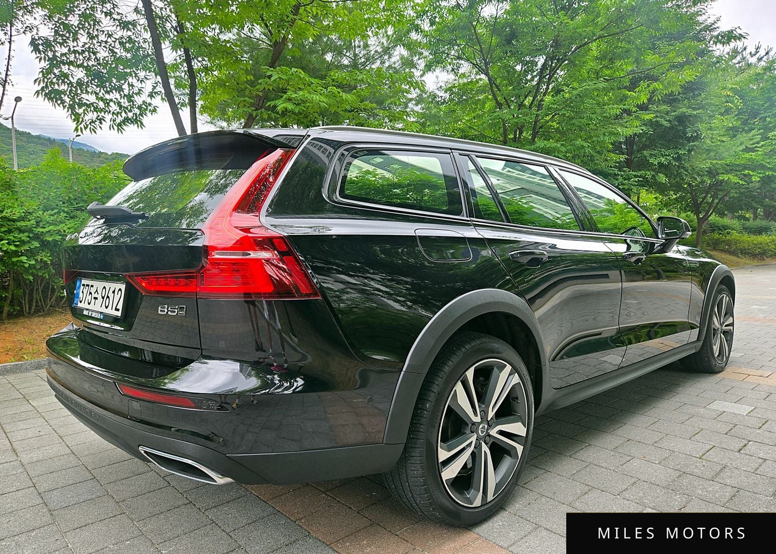 Volvo V60 2021 — миниатюра 6