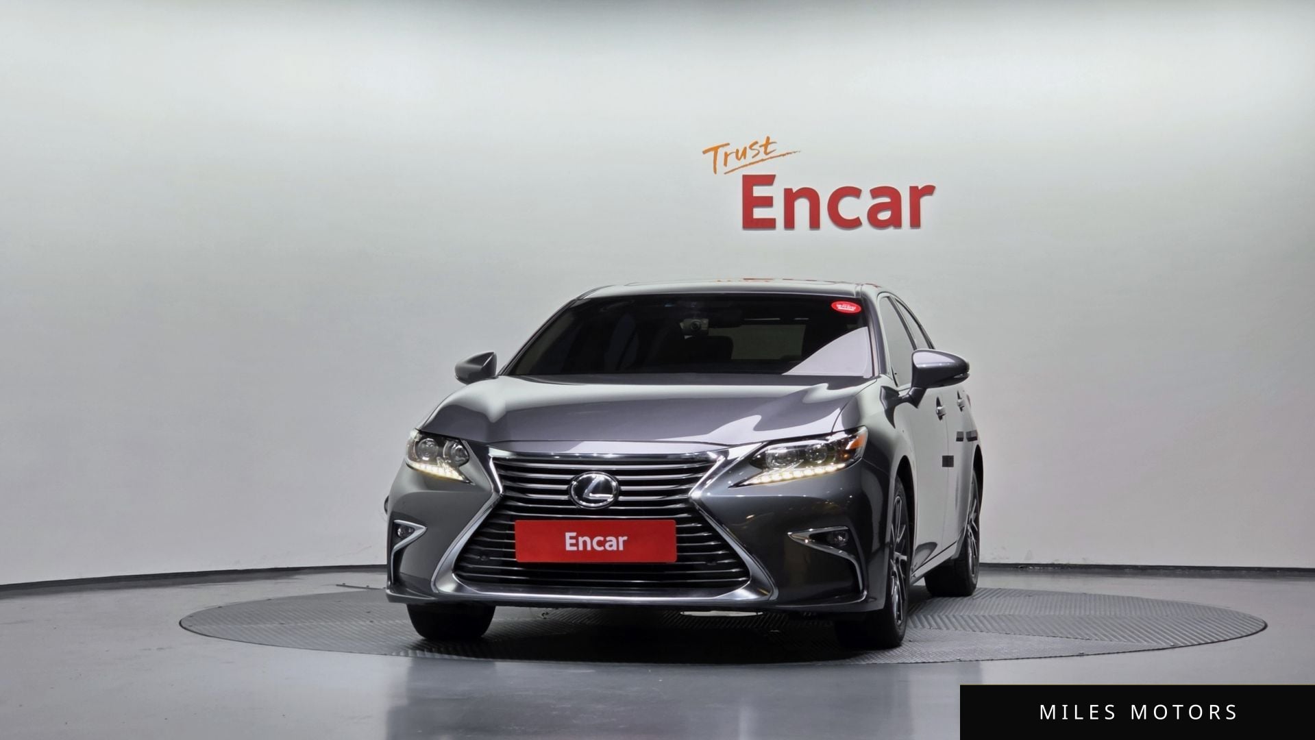 Лексус ES350 2017 — миниатюра 3