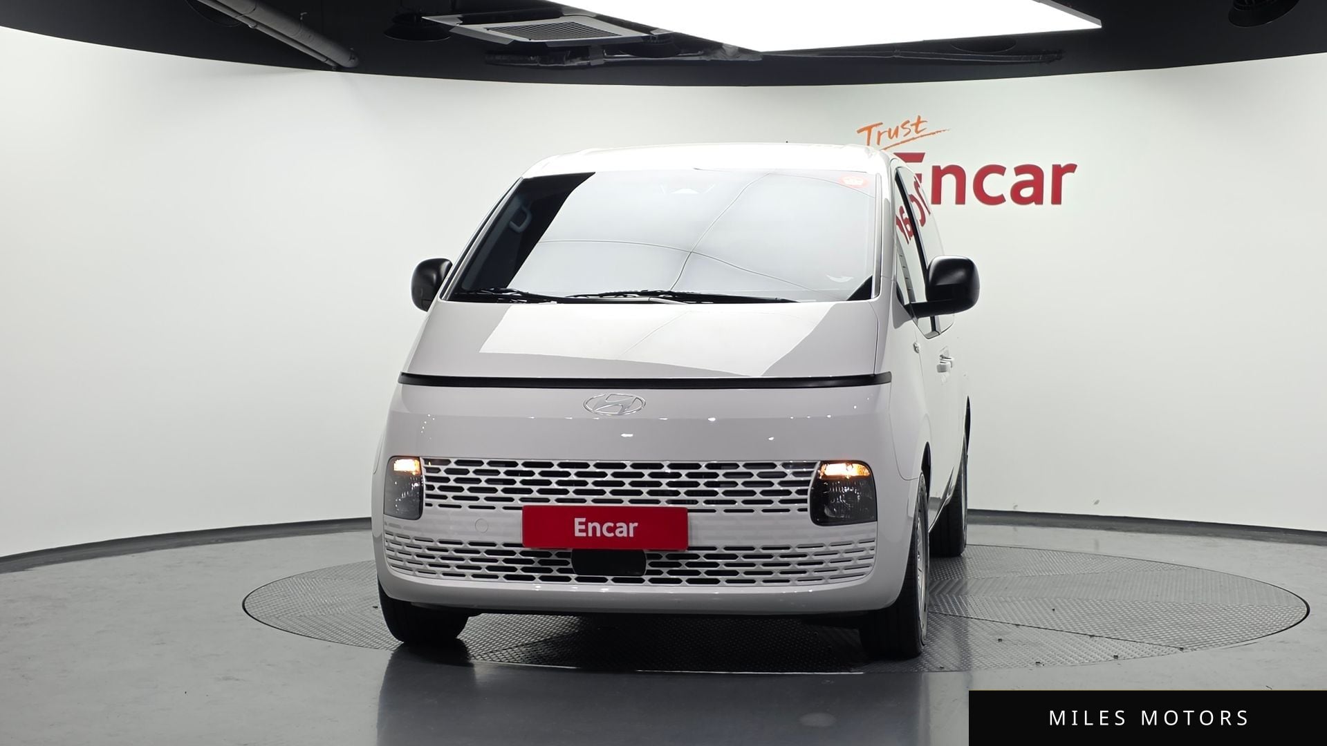 Hyundai Staria 2025 — миниатюра 3