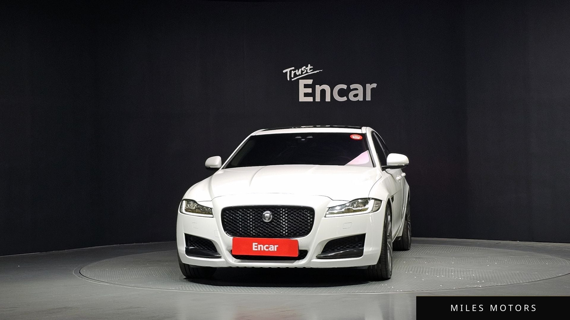 Jaguar XF (X260) 2017 — миниатюра 3